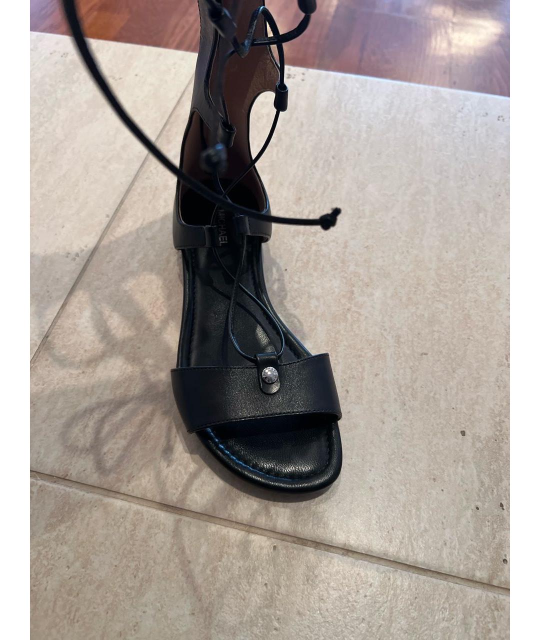 MICHAEL MICHAEL KORS Черные кожаные сандалии, фото 3