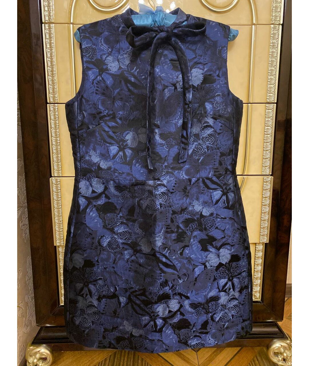 VALENTINO Темно-синее шелковое коктейльное платье, фото 9