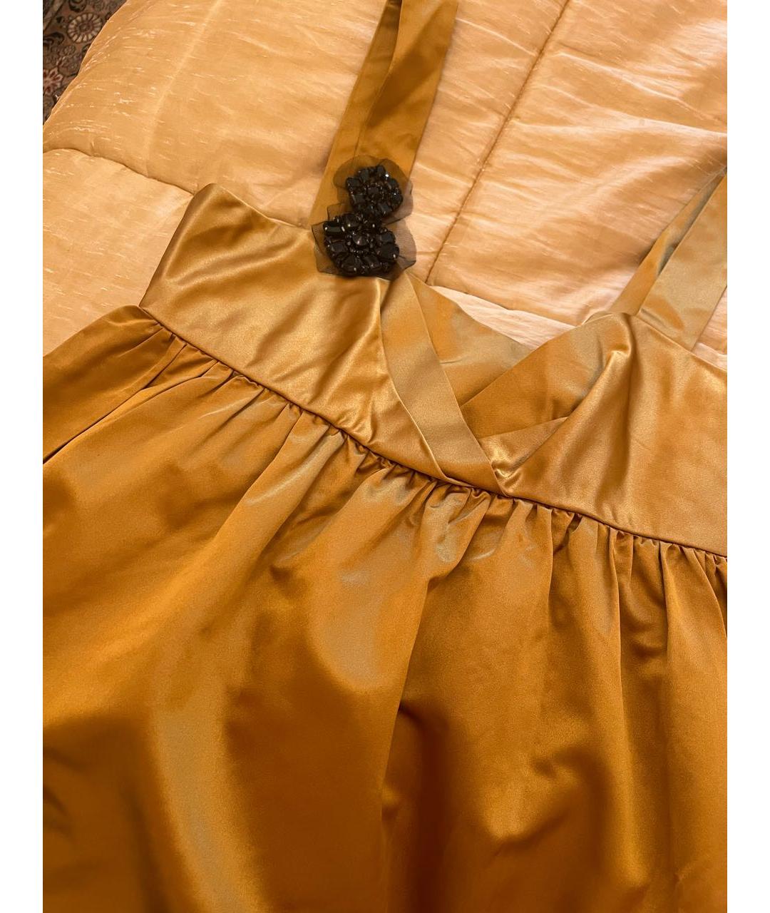 VERA WANG Горчичное шелковое коктейльное платье, фото 4