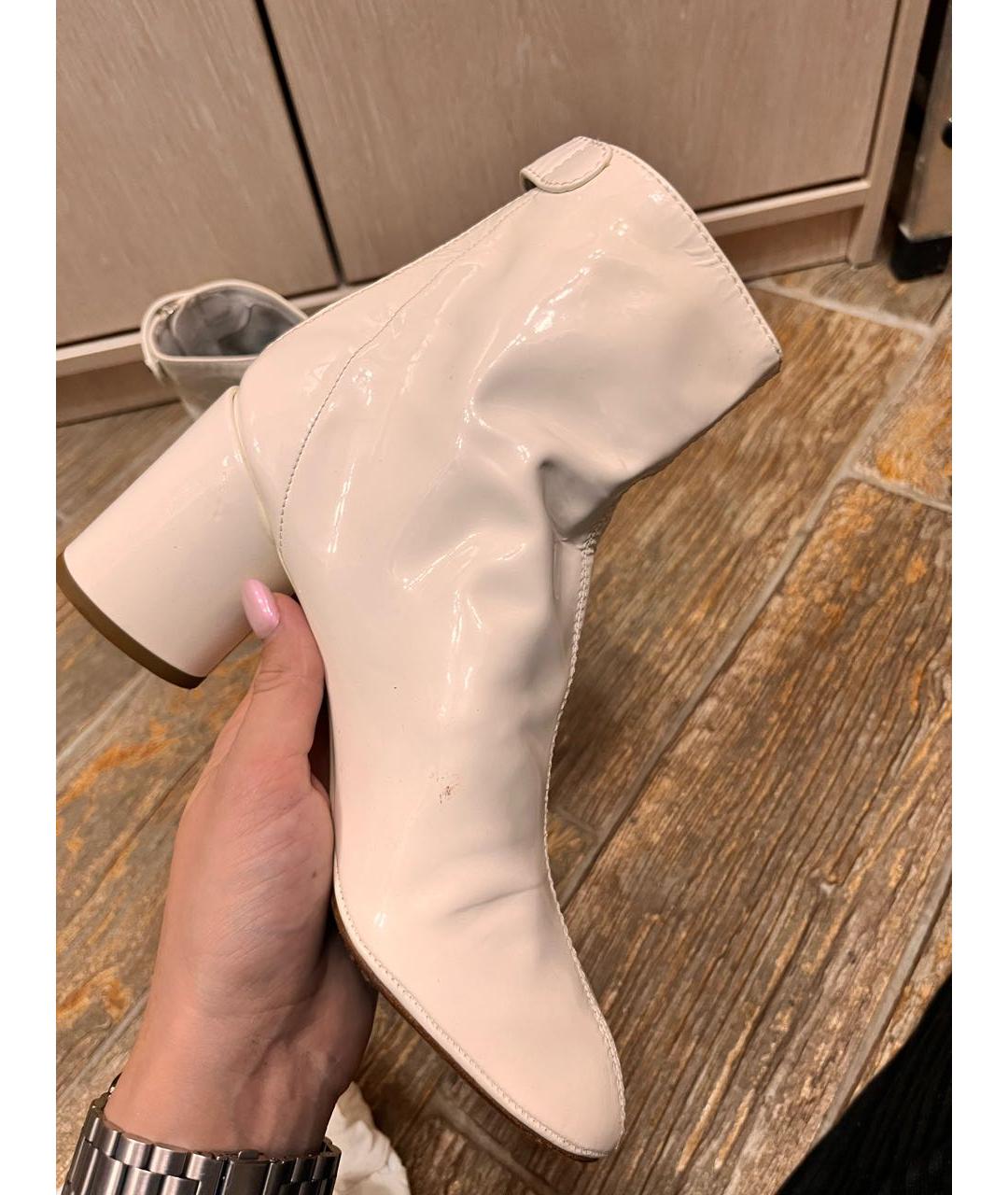 CHRISTIAN DIOR Белые ботильоны из лакированной кожи, фото 2