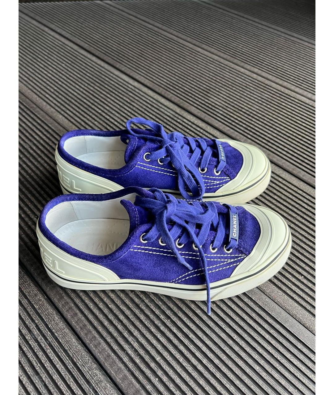 CHANEL Темно-синие замшевые кеды, фото 8