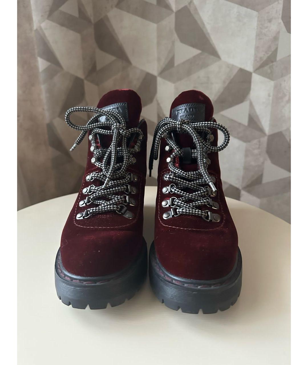 PRADA Бордовые бархатные ботинки, фото 3