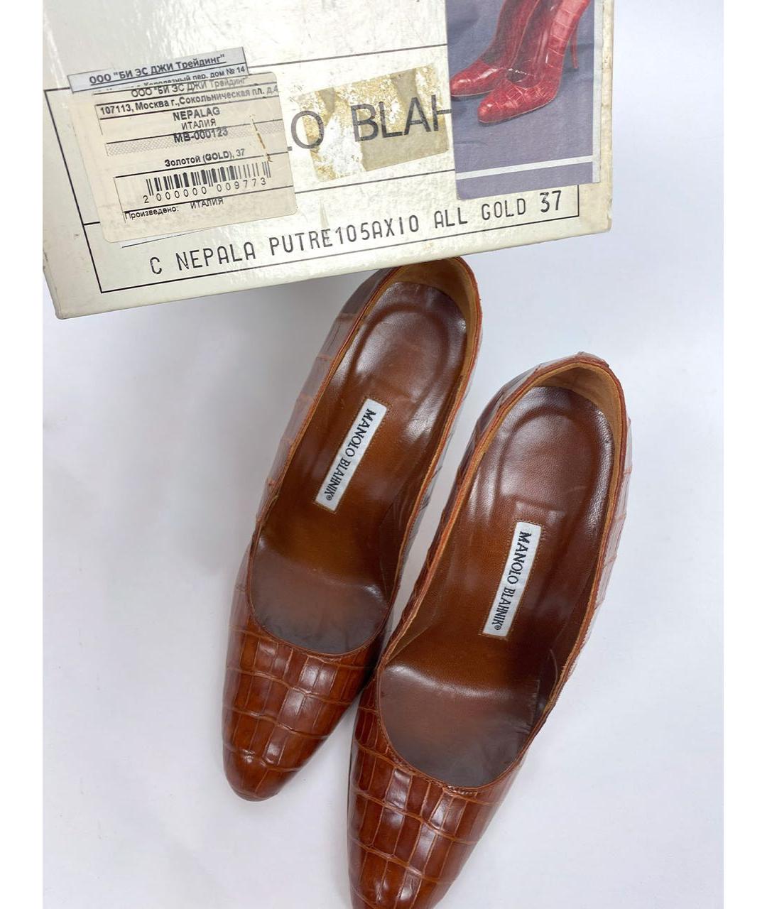 MANOLO BLAHNIK Коричневые туфли из экзотической кожи, фото 7