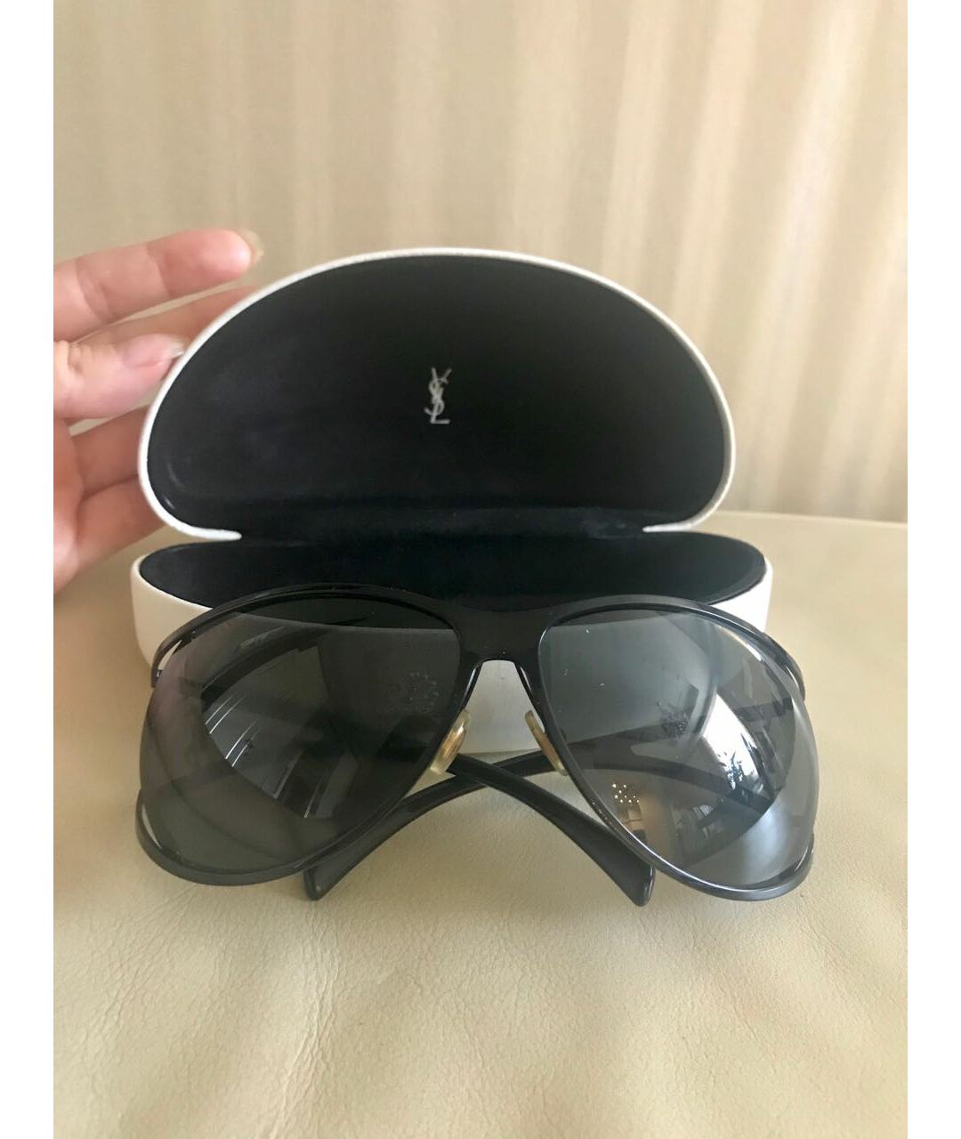 YVES SAINT LAURENT VINTAGE Черные пластиковые солнцезащитные очки, фото 4
