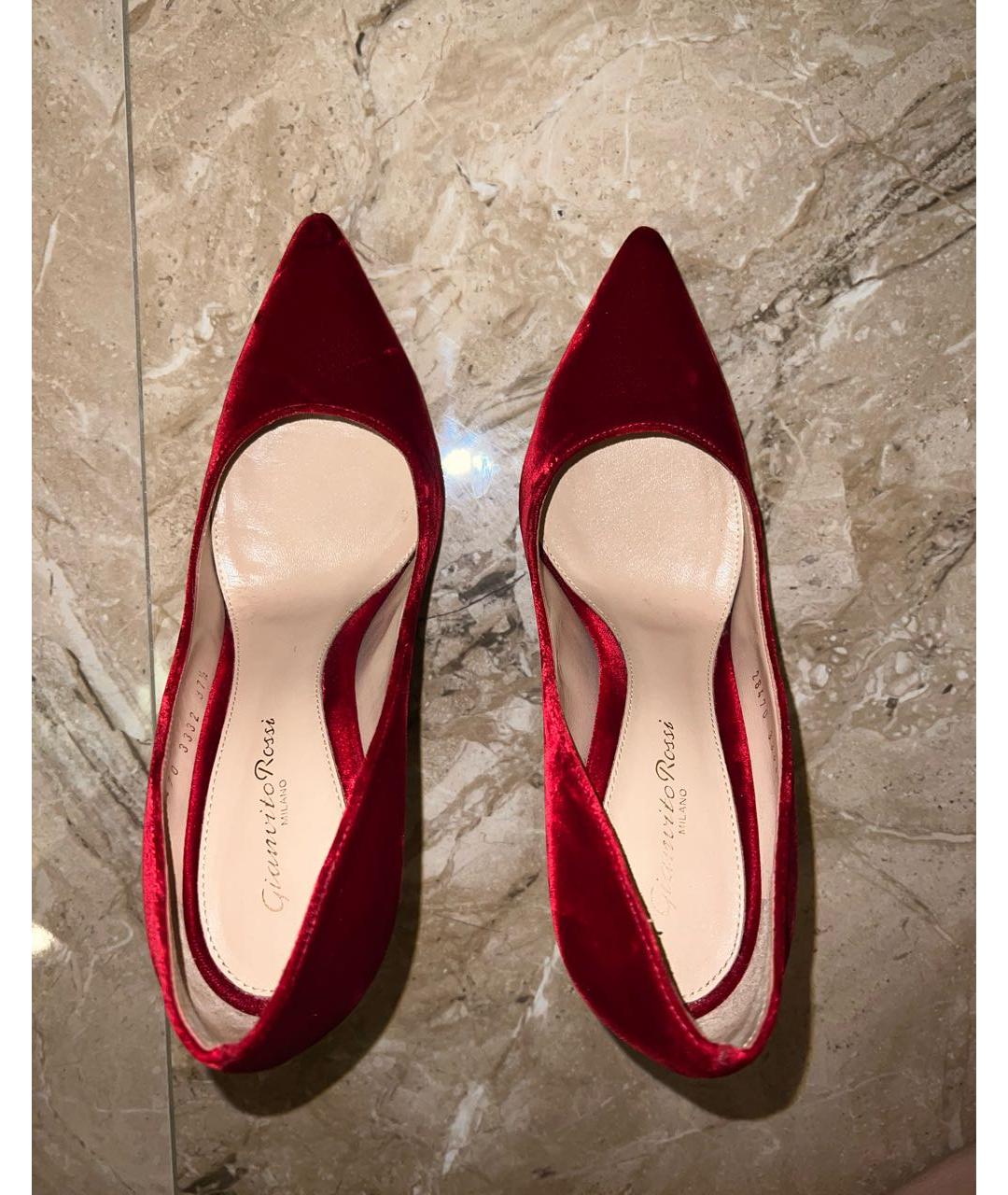 GIANVITO ROSSI Красные бархатные туфли, фото 3