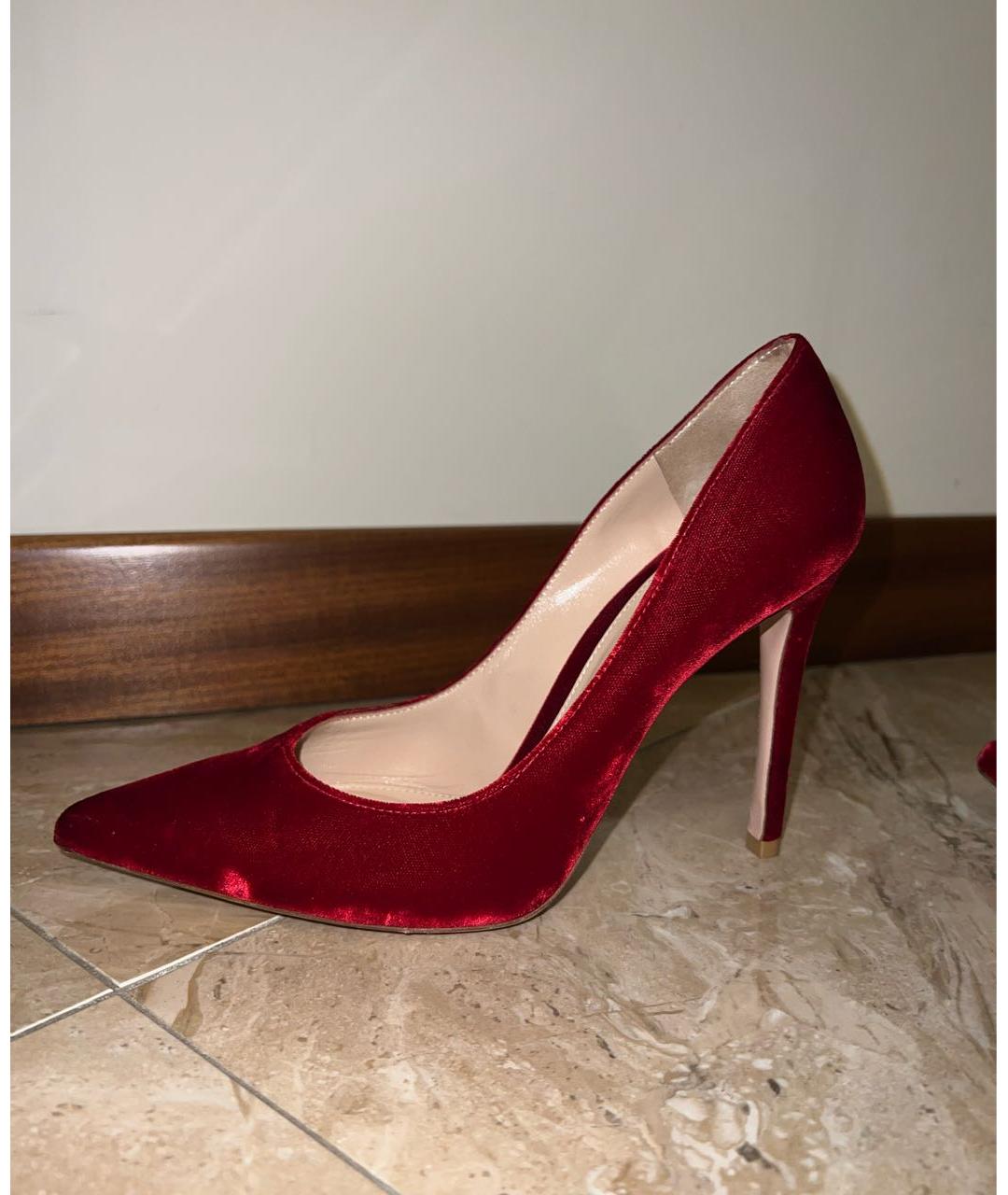 GIANVITO ROSSI Красные бархатные туфли, фото 5