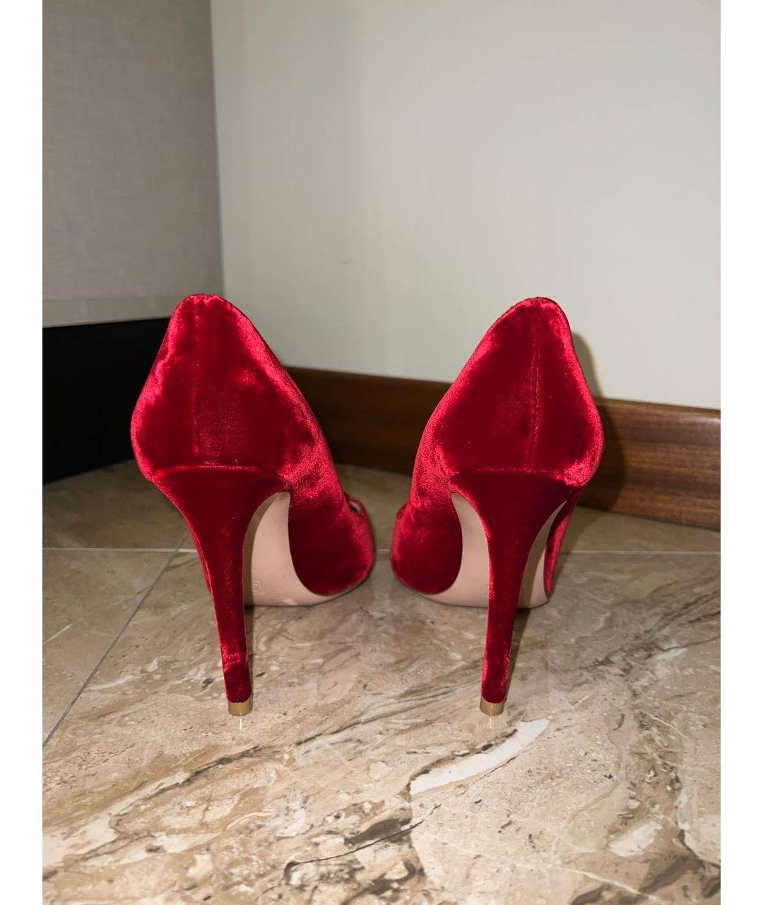GIANVITO ROSSI Красные бархатные туфли, фото 4