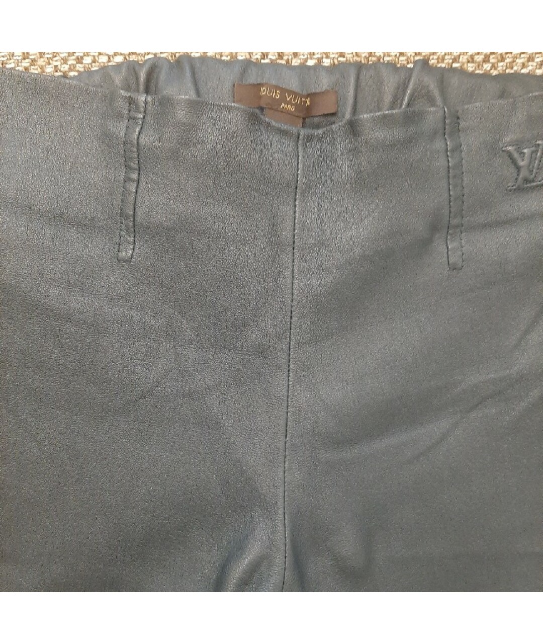 LOUIS VUITTON PRE-OWNED Зеленые кожаные прямые брюки, фото 2