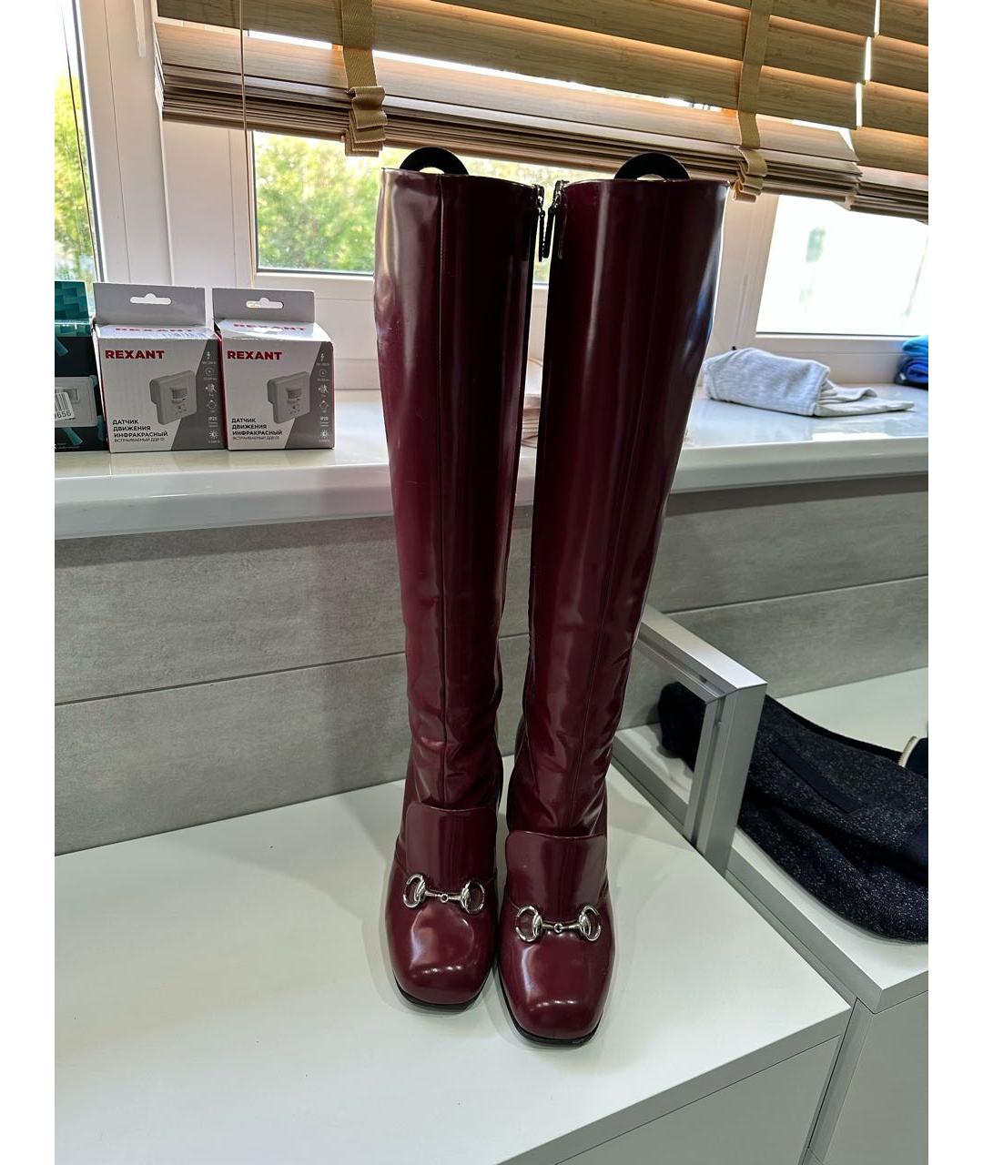 GUCCI Бордовые сапоги из лакированной кожи, фото 2