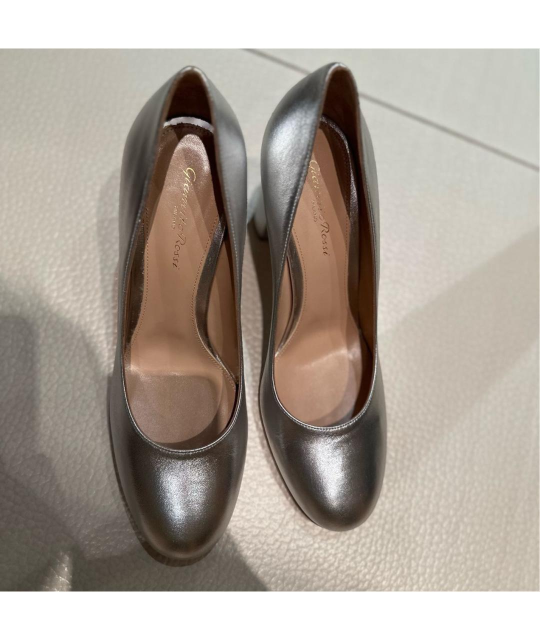 GIANVITO ROSSI Серебряные кожаные туфли, фото 3