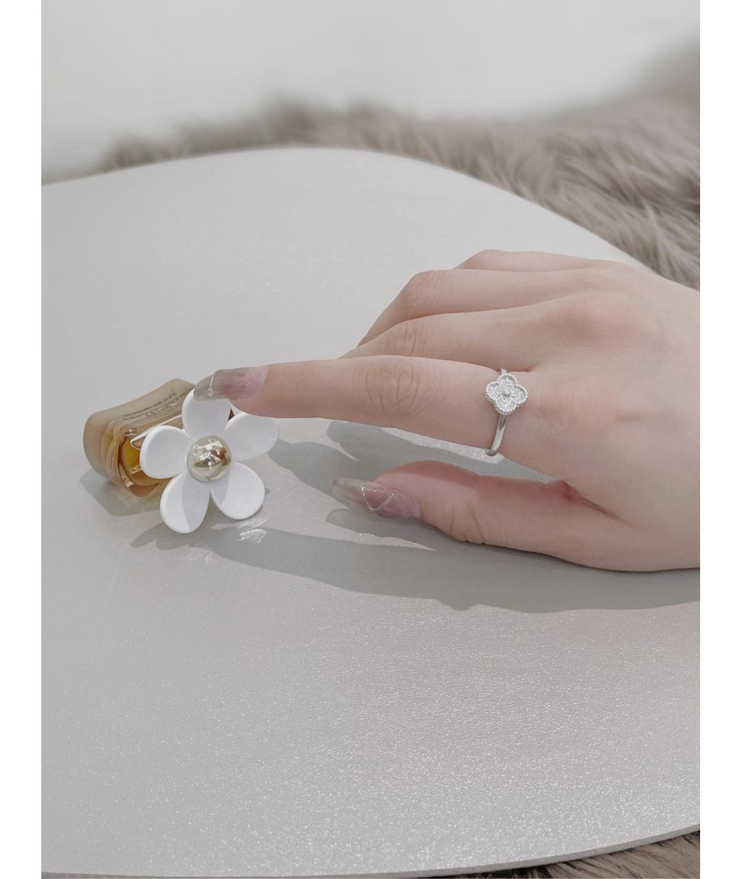 VAN CLEEF & ARPELS Белое кольцо из белого золота, фото 3