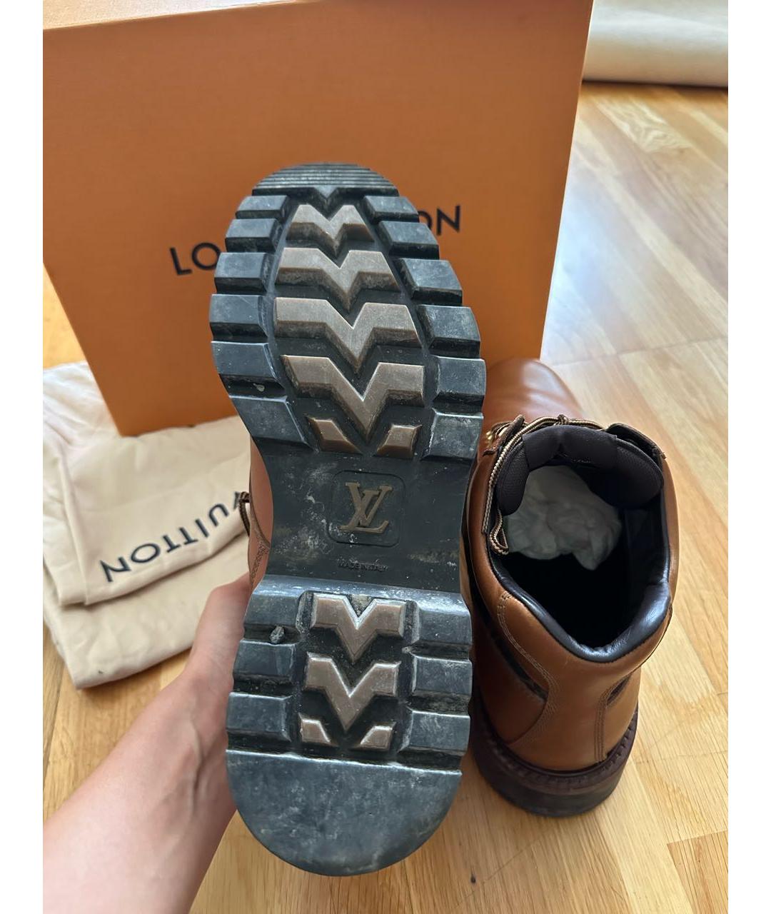LOUIS VUITTON Коричневые кожаные высокие ботинки, фото 3
