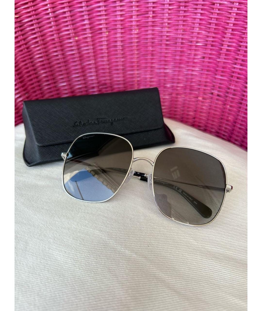 SALVATORE FERRAGAMO Антрацитовые металлические солнцезащитные очки, фото 2