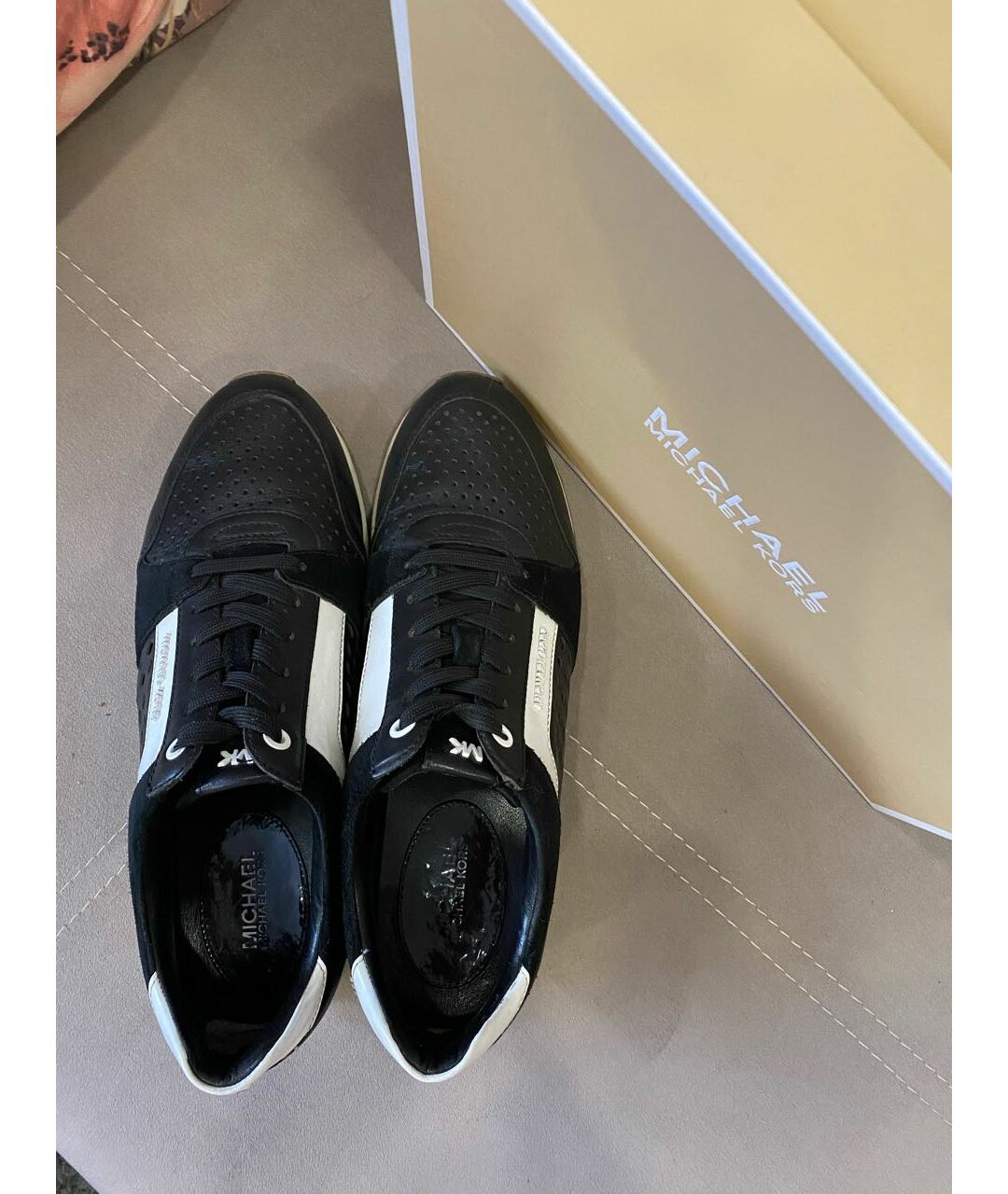MICHAEL KORS Черные кожаные кроссовки, фото 3