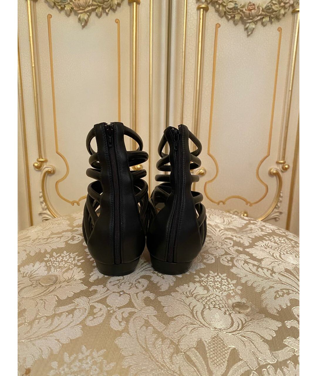 CHRISTIAN LOUBOUTIN Черные кожаные сандалии, фото 4