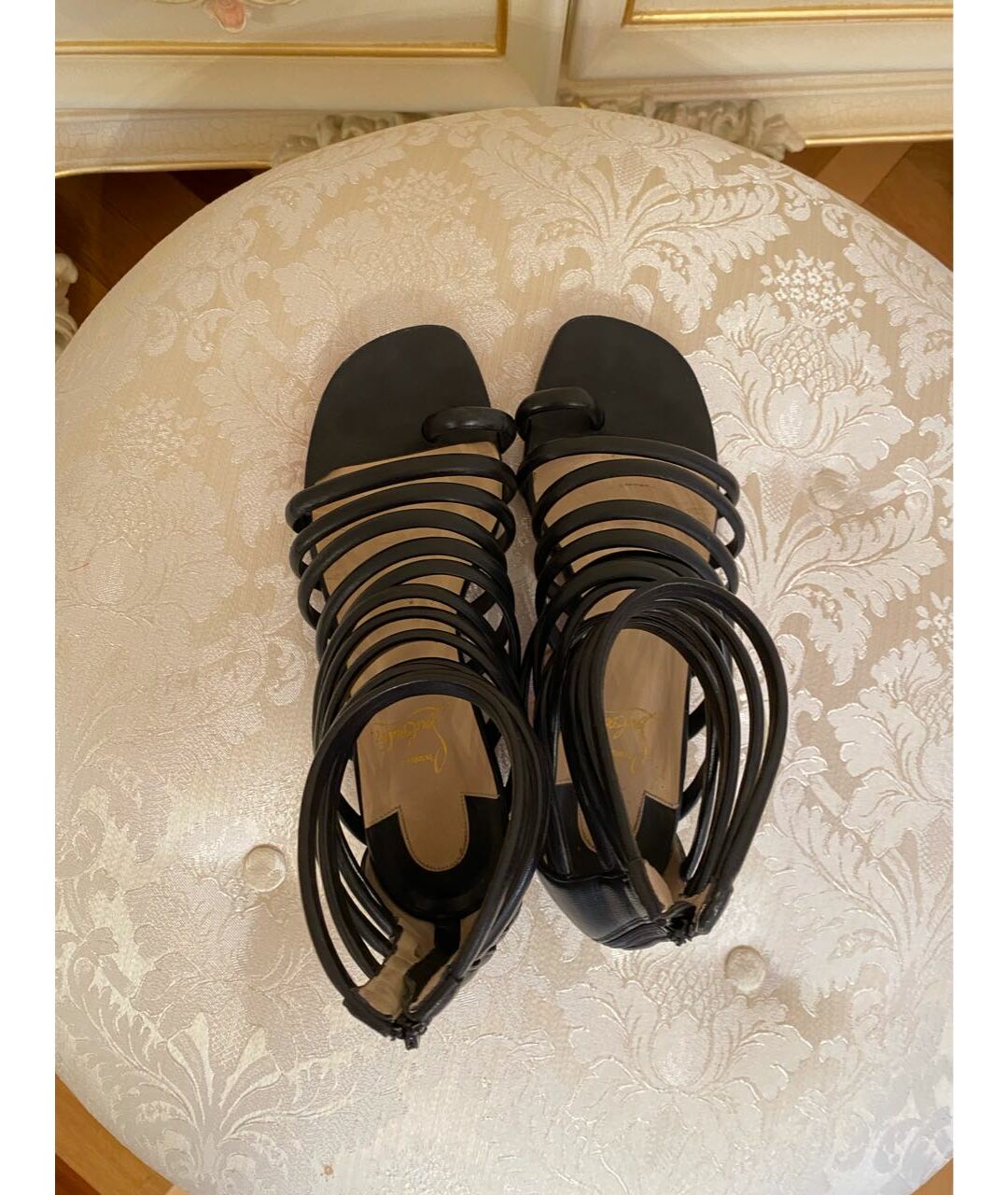 CHRISTIAN LOUBOUTIN Черные кожаные сандалии, фото 3