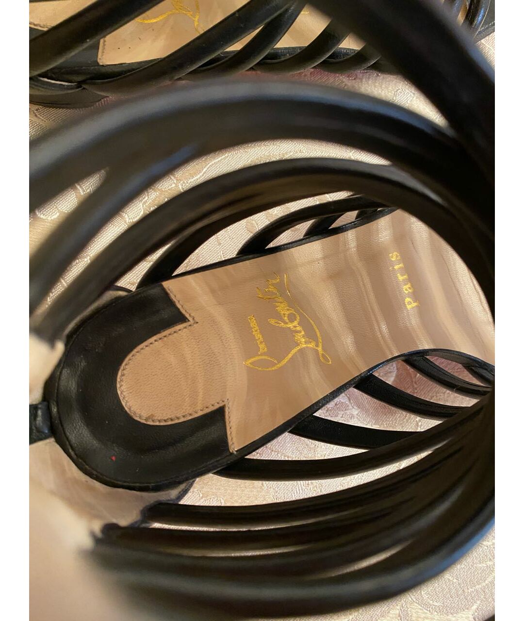 CHRISTIAN LOUBOUTIN Черные кожаные сандалии, фото 5