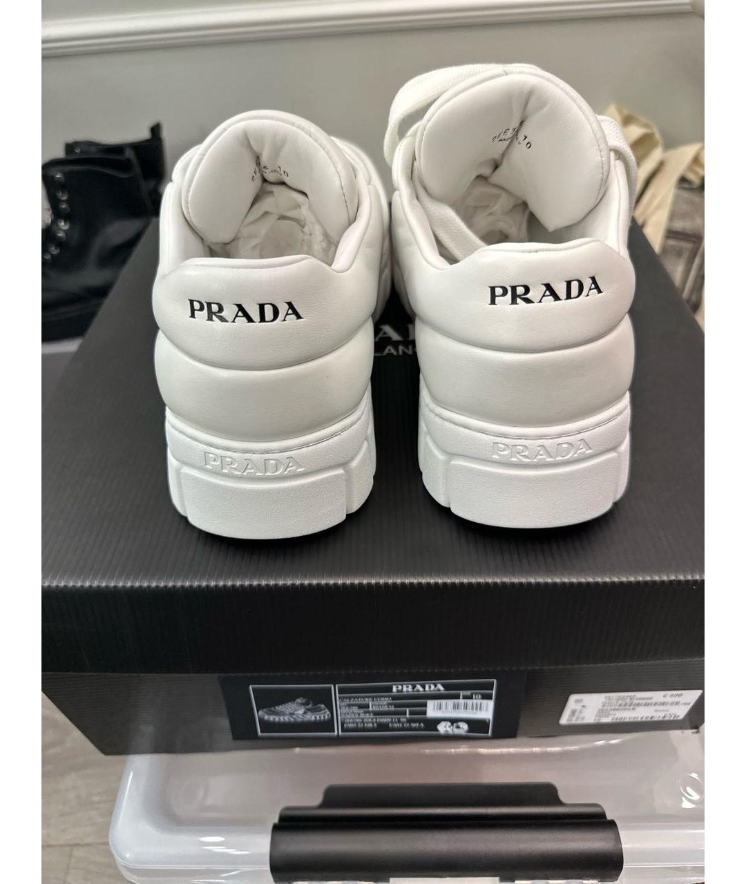 PRADA Белые кожаные низкие кроссовки / кеды, фото 4