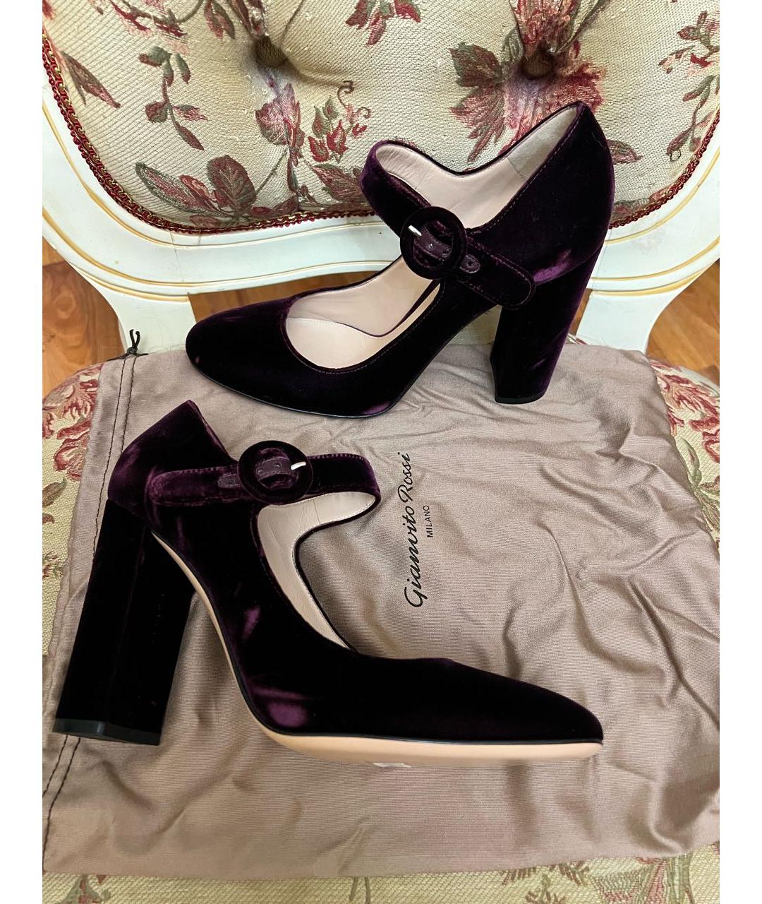 GIANVITO ROSSI Бордовые бархатные туфли, фото 5