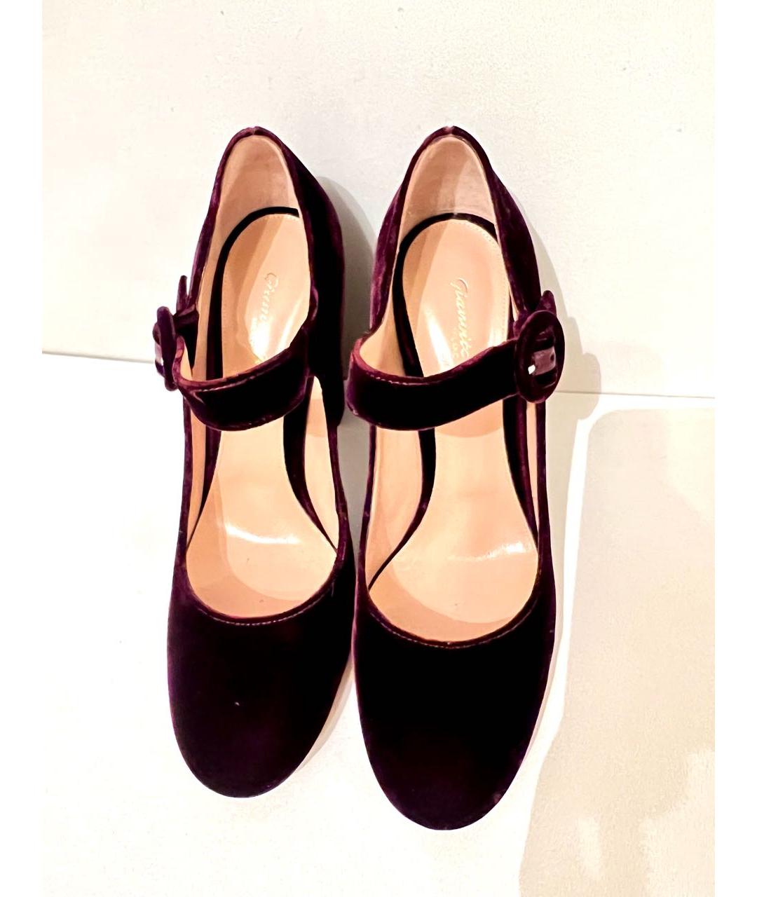 GIANVITO ROSSI Бордовые бархатные туфли, фото 3