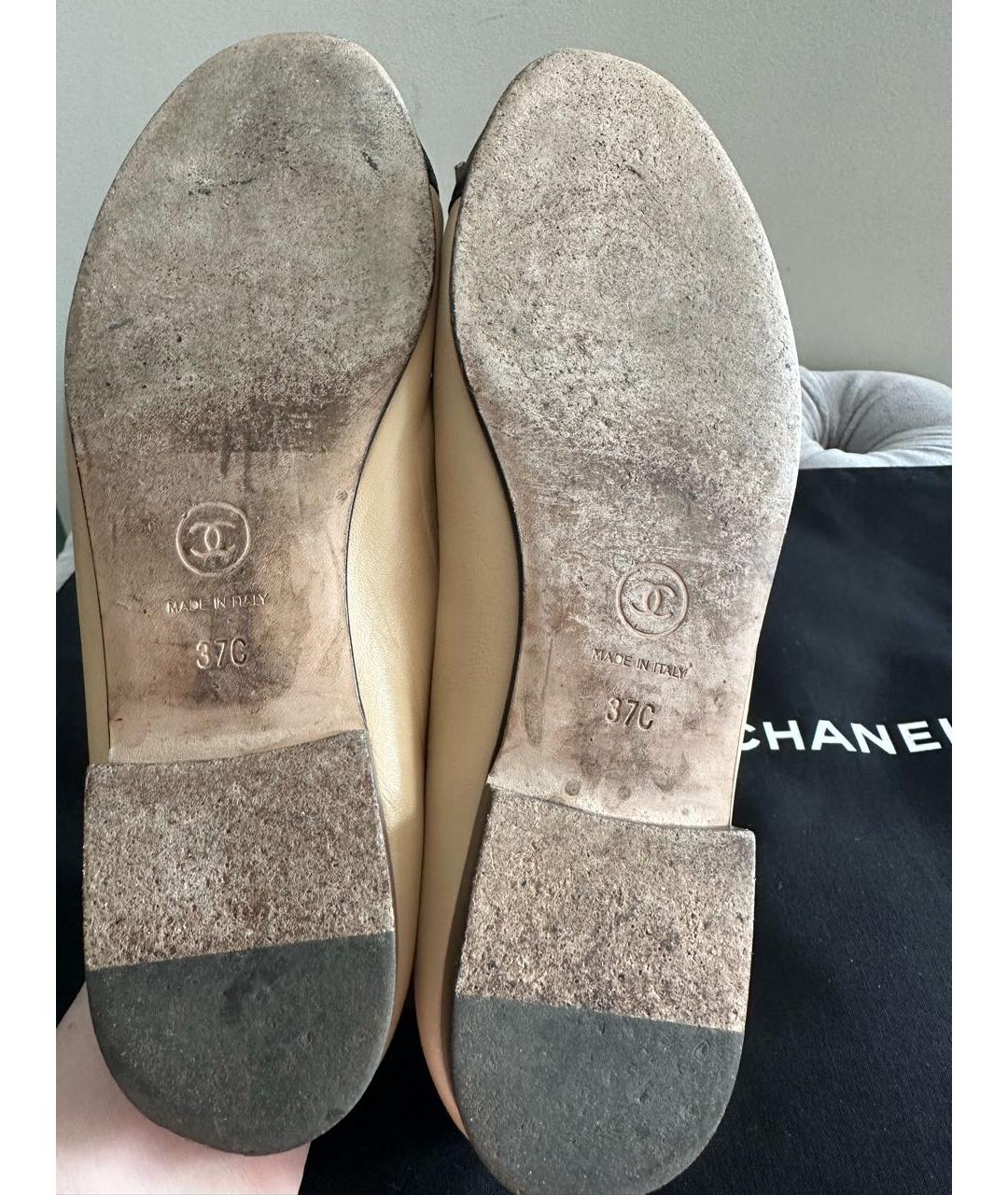 CHANEL PRE-OWNED Бежевые кожаные балетки, фото 5