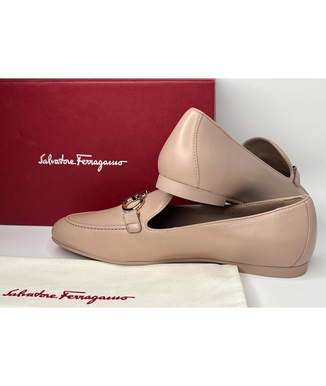 FERRAGAMO Бежевые кожаные лоферы, фото 5