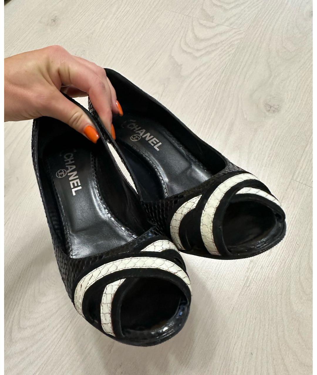 CHANEL PRE-OWNED Черные туфли из экзотической кожи, фото 5