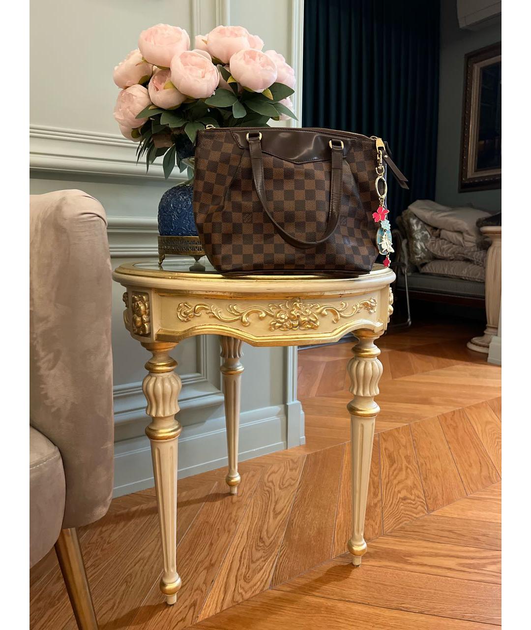 LOUIS VUITTON Коричневая кожаная сумка с короткими ручками, фото 7