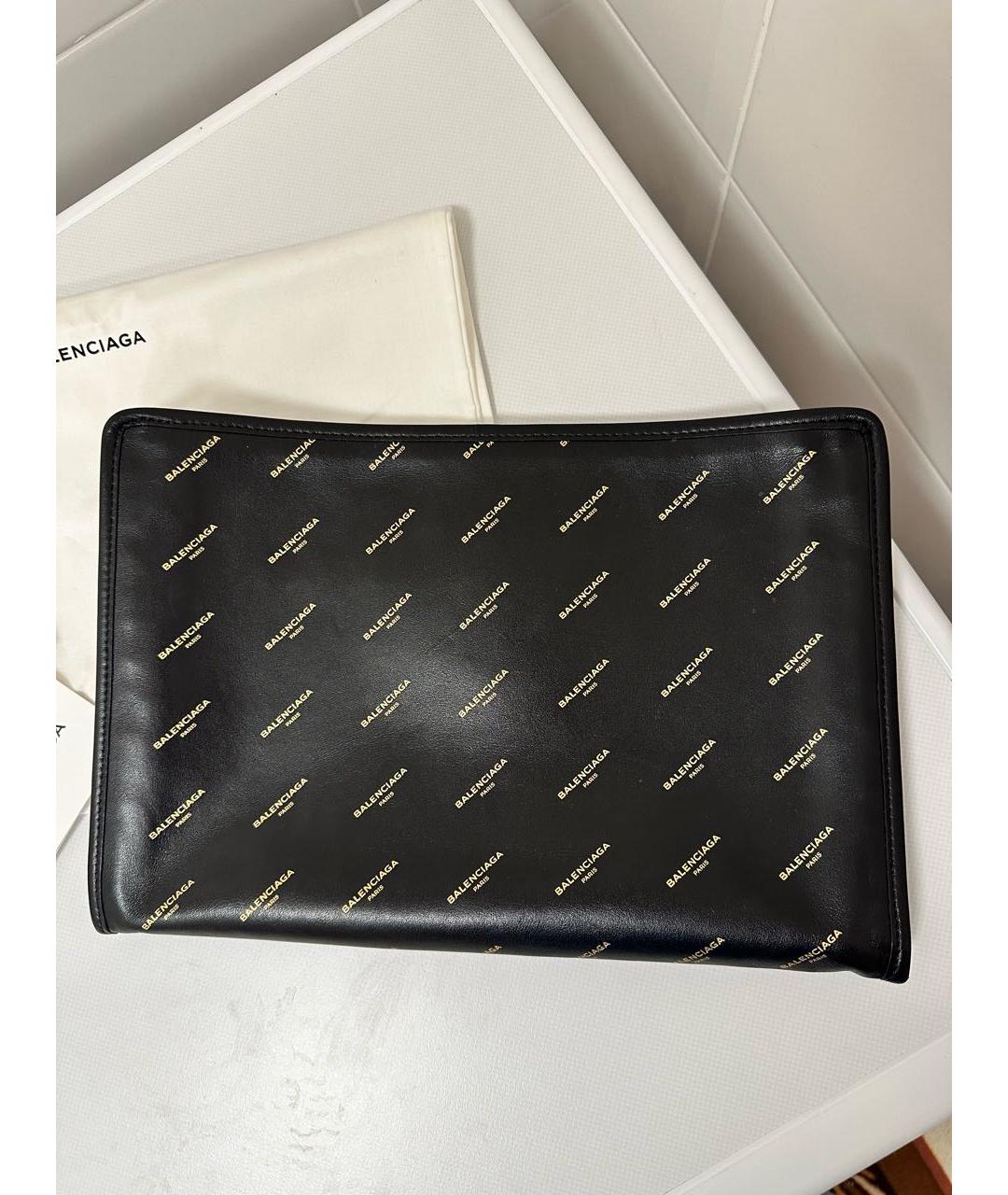 Balenciaga logo hot sale clutch