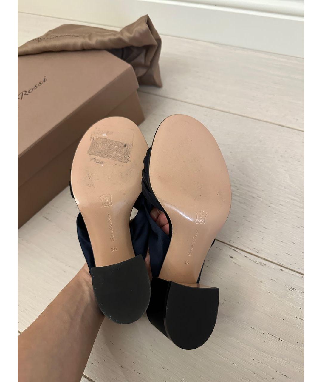 GIANVITO ROSSI Темно-синие текстильные босоножки, фото 4