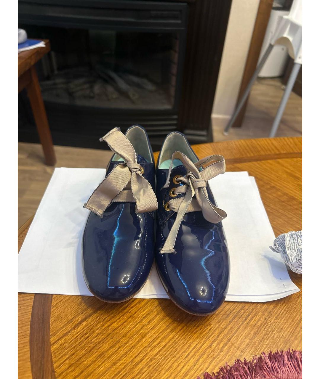 POLLINI Темно-синие туфли из лакированной кожи, фото 2