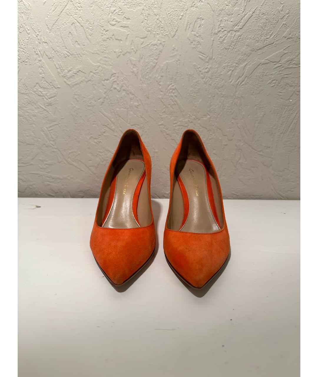 GIANVITO ROSSI Оранжевое замшевые туфли, фото 2