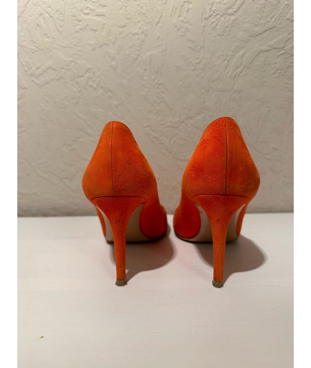 GIANVITO ROSSI Оранжевое замшевые туфли, фото 4
