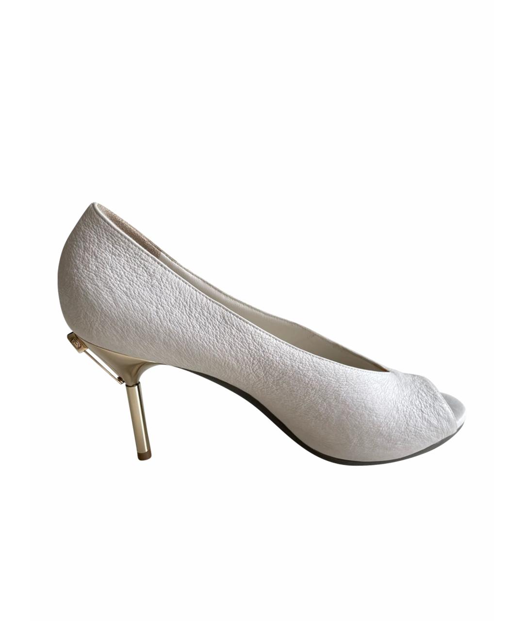 GIANFRANCO FERRE Белые кожаные туфли, фото 1