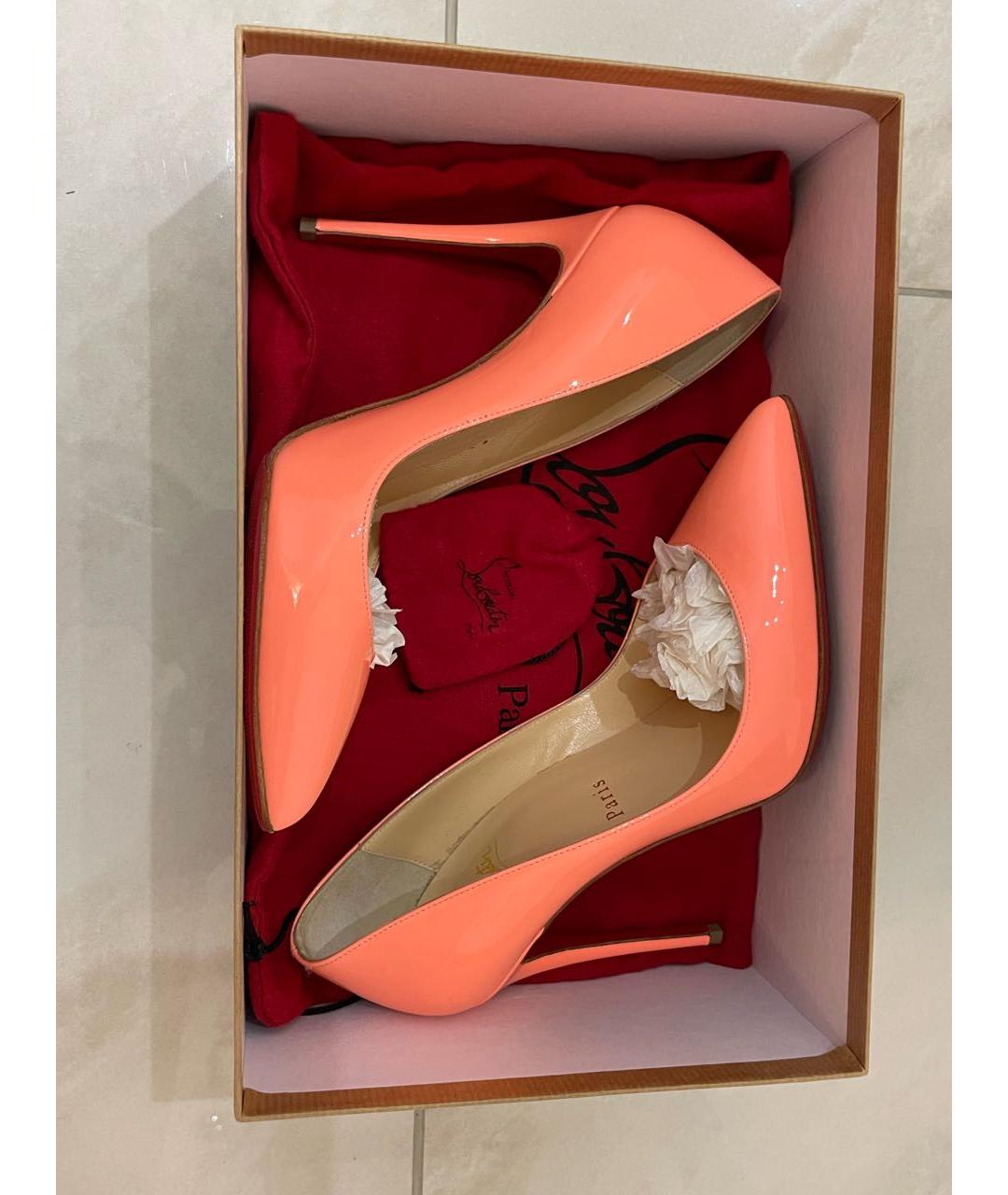 CHRISTIAN LOUBOUTIN Коралловые туфли из лакированной кожи, фото 5