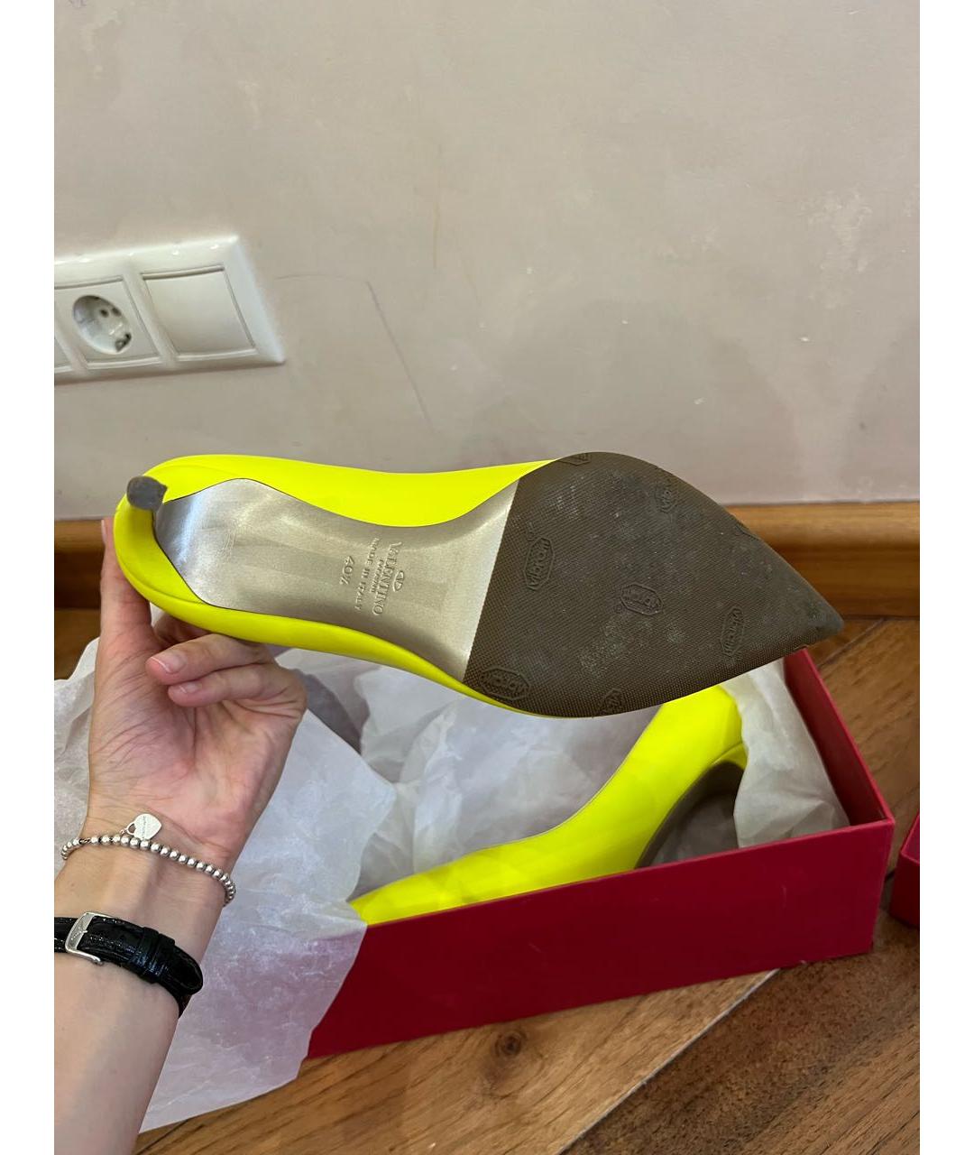VALENTINO Желтые кожаные туфли, фото 3