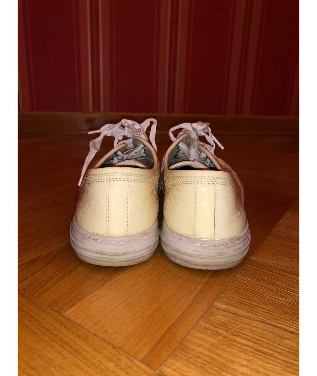 GUCCI Белые кроссовки из лакированной кожи, фото 4