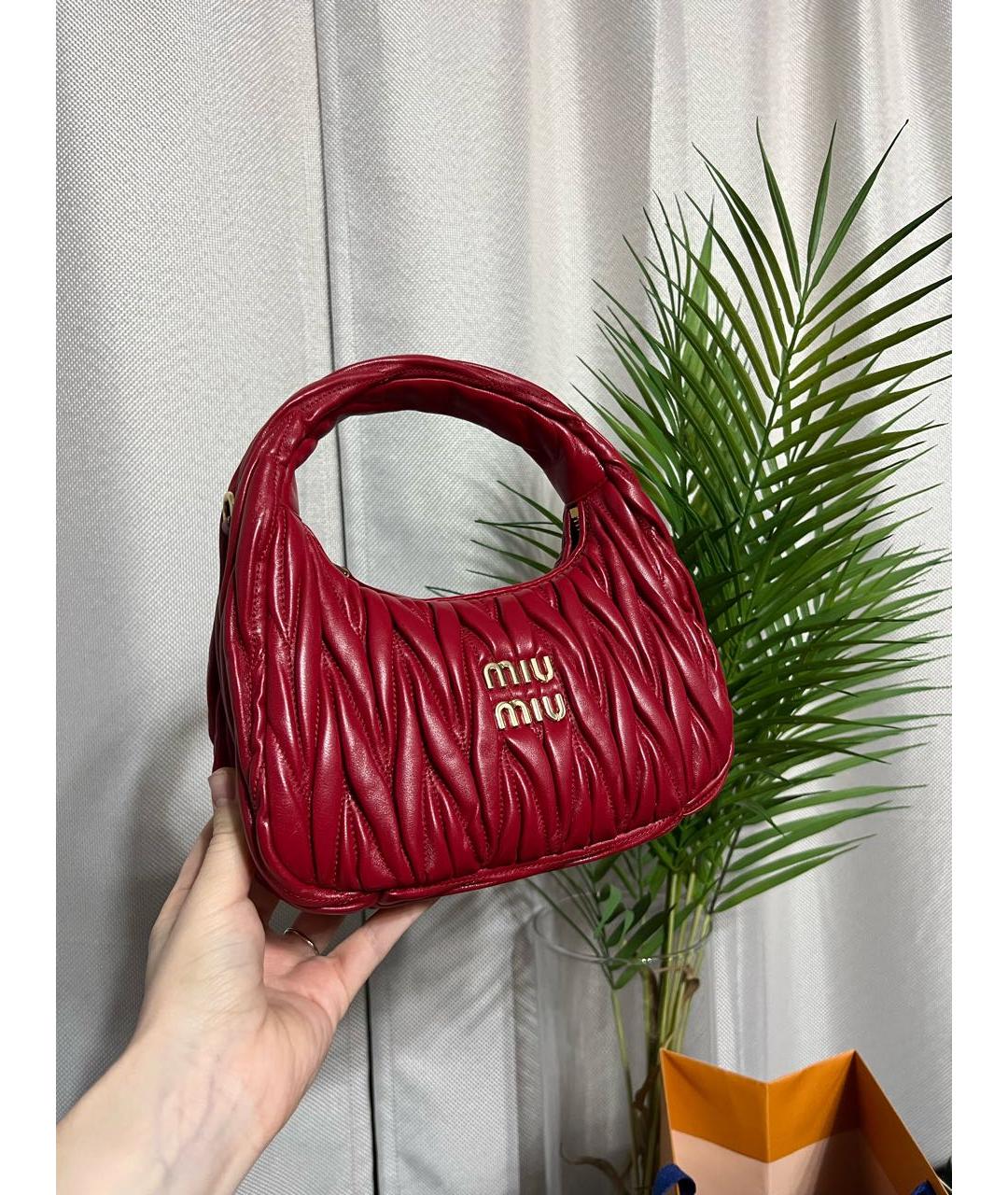 MIU MIU Красная кожаная сумка с короткими ручками, фото 5