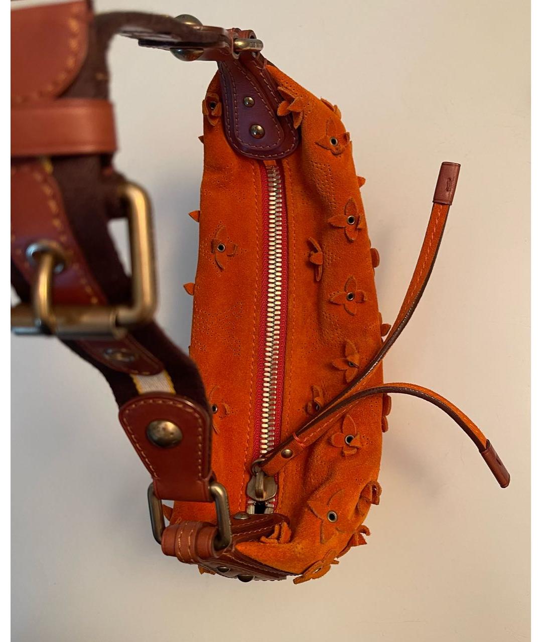 LOUIS VUITTON PRE-OWNED Оранжевая замшевая сумка с короткими ручками, фото 4