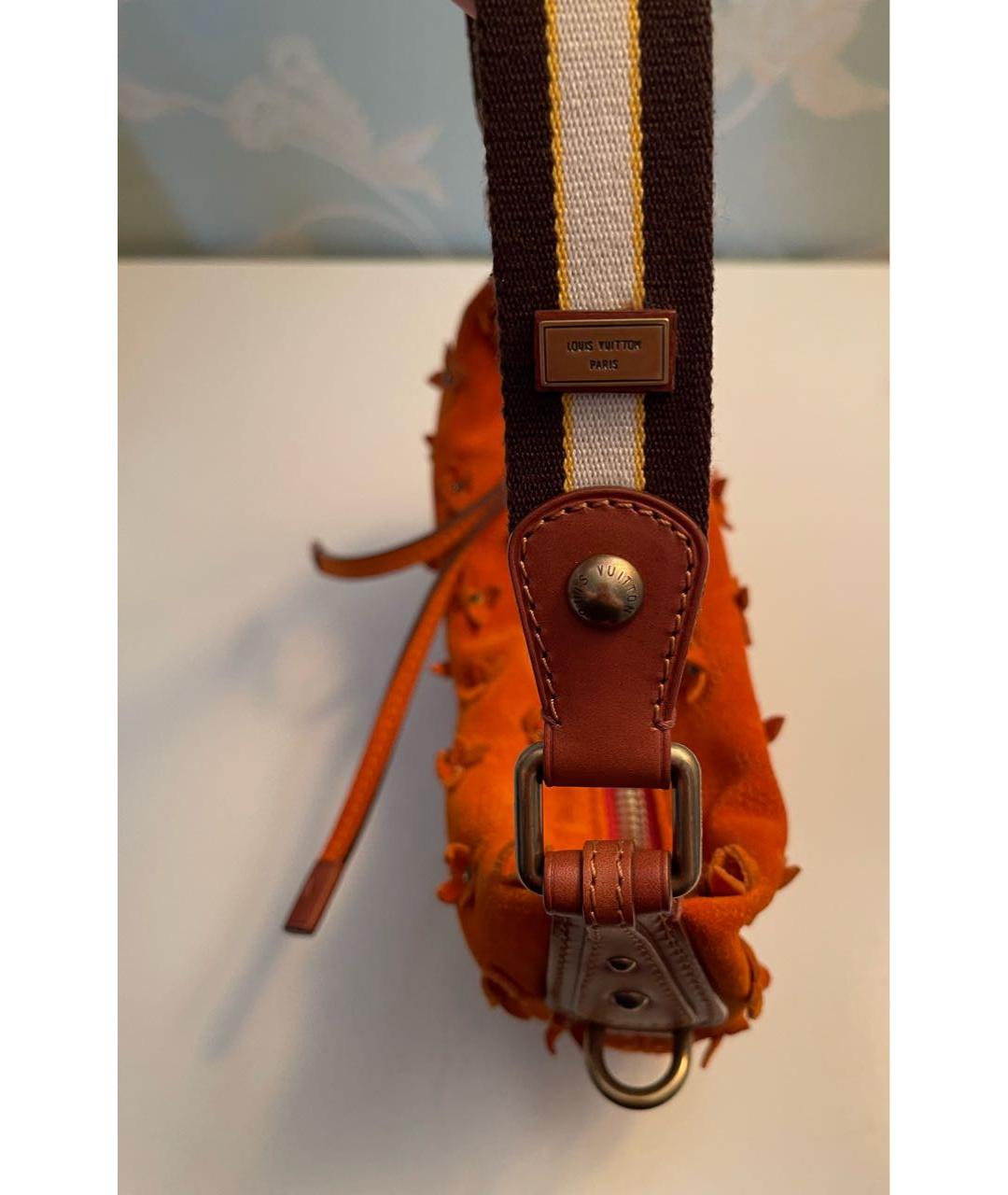 LOUIS VUITTON PRE-OWNED Оранжевая замшевая сумка с короткими ручками, фото 5
