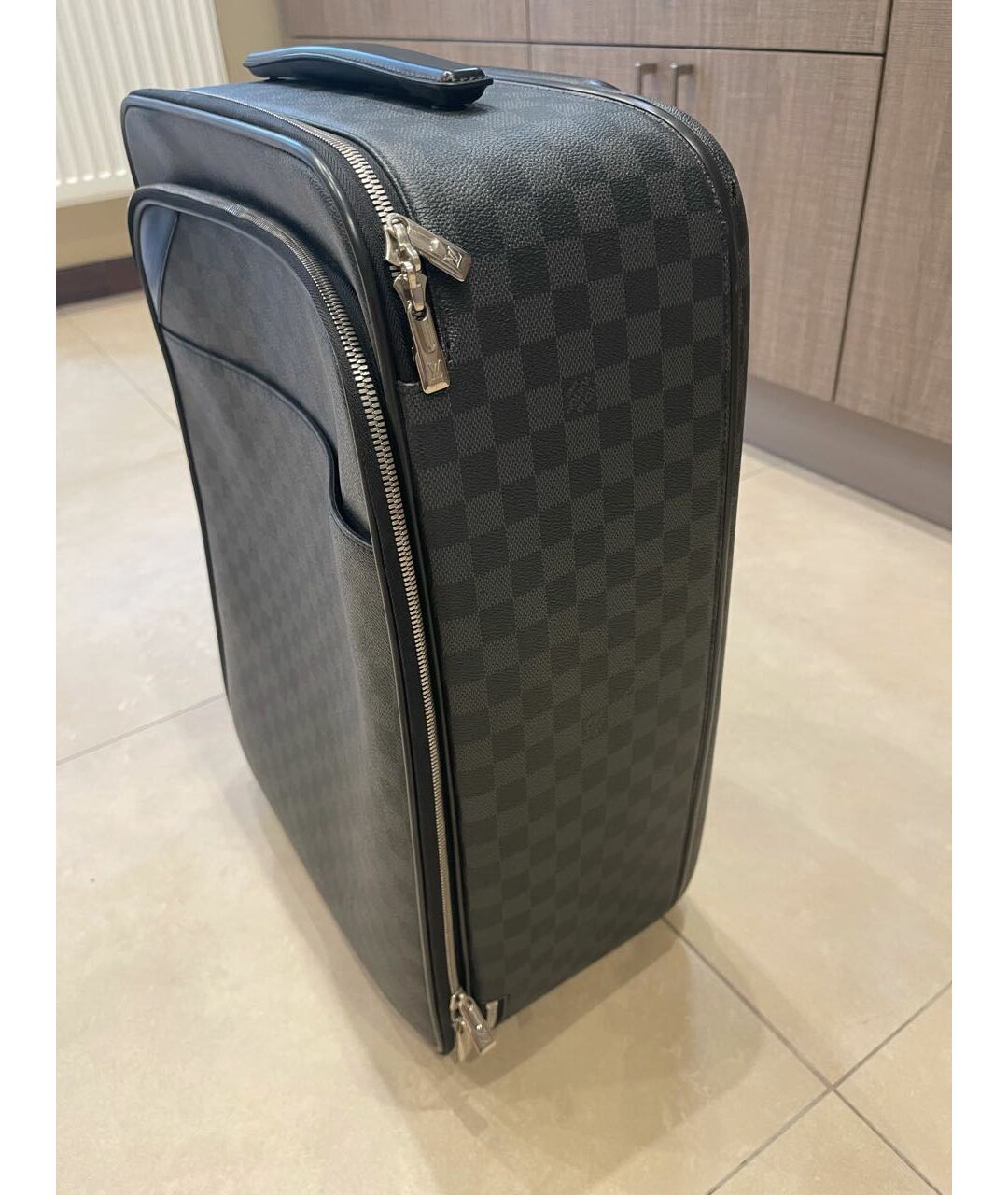 LOUIS VUITTON PRE-OWNED Серый кожаный чемодан, фото 2