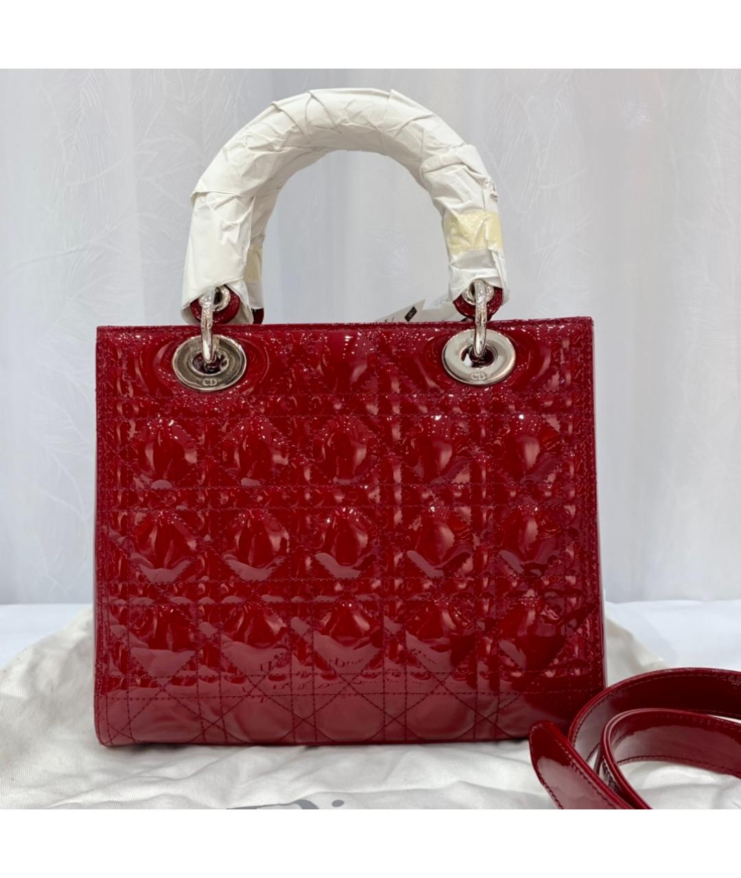 CHRISTIAN DIOR Красная сумка через плечо из лакированной кожи, фото 2