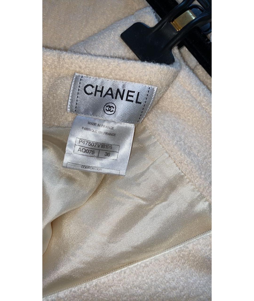 CHANEL PRE-OWNED Бежевый шерстяной костюм с юбками, фото 6