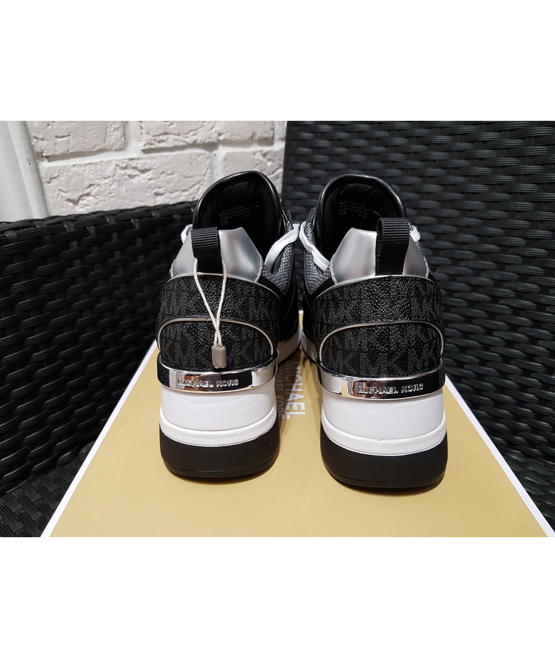 MICHAEL KORS Черные кожаные кроссовки, фото 4