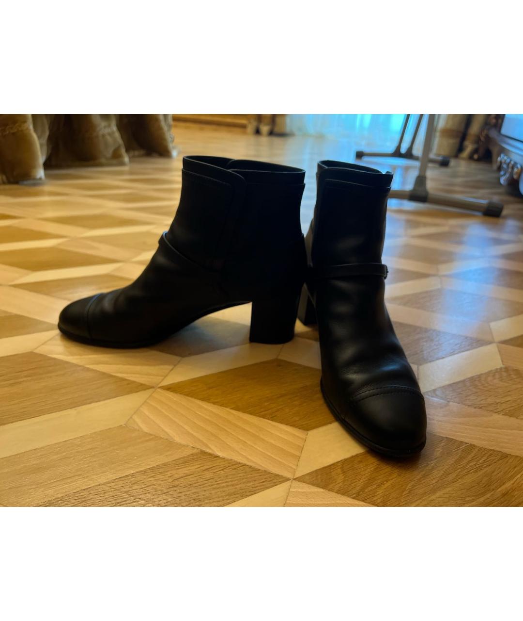 CHANEL Черные кожаные ботинки, фото 4