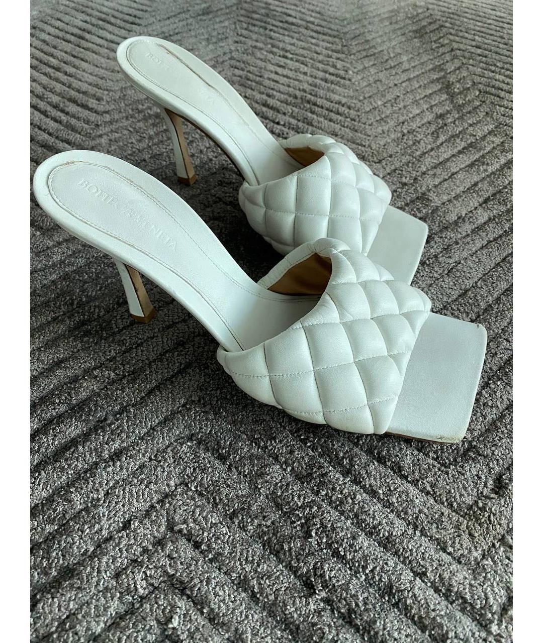 BOTTEGA VENETA Белые кожаные босоножки, фото 3