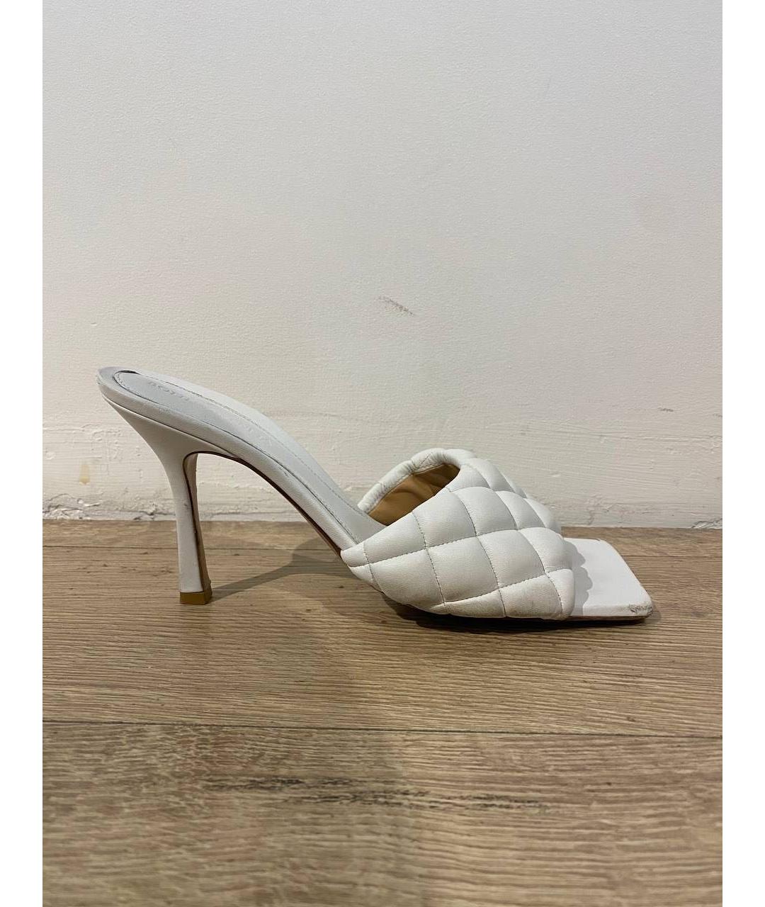 BOTTEGA VENETA Белые кожаные босоножки, фото 6