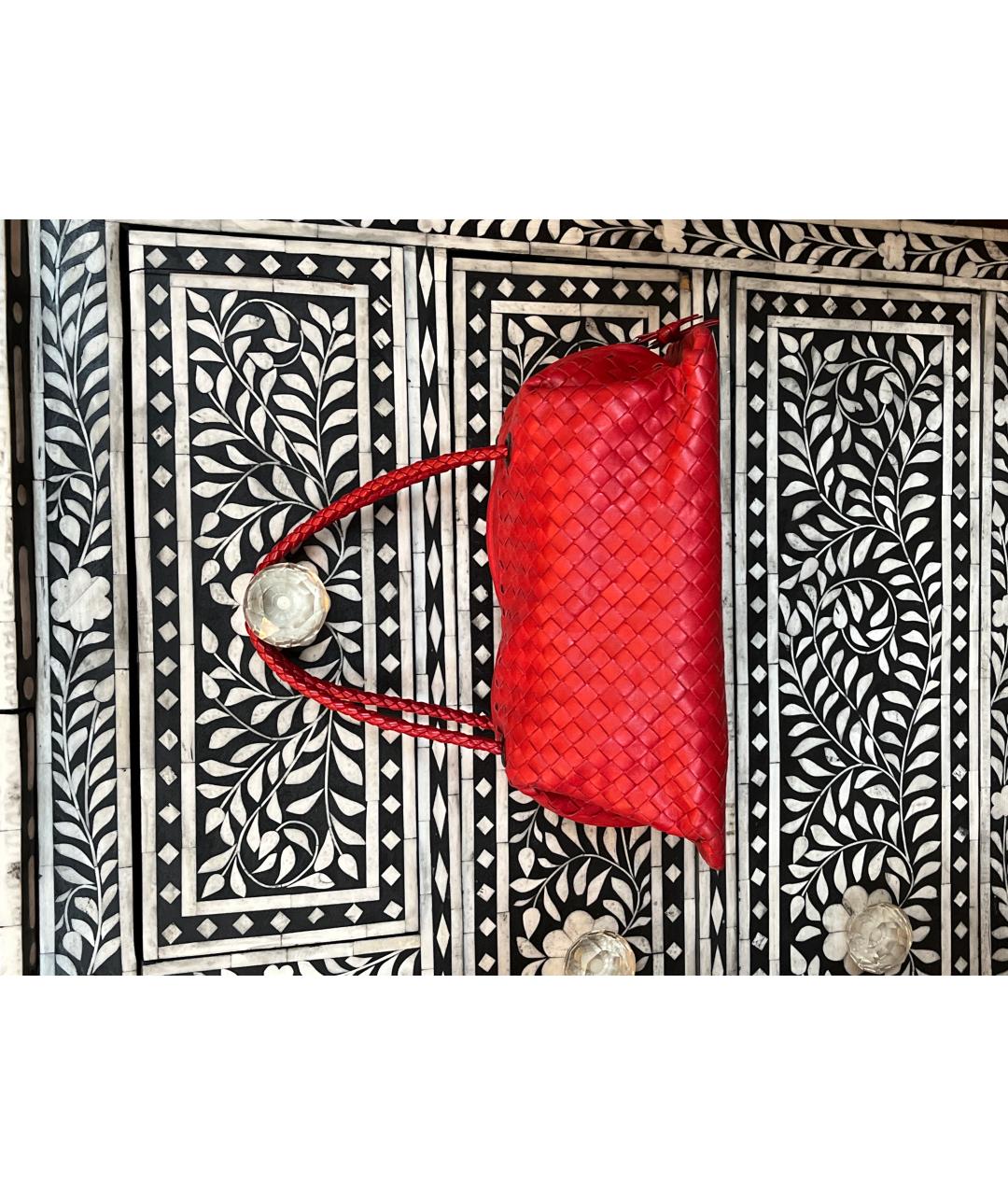 BOTTEGA VENETA Красная кожаная сумка с короткими ручками, фото 9