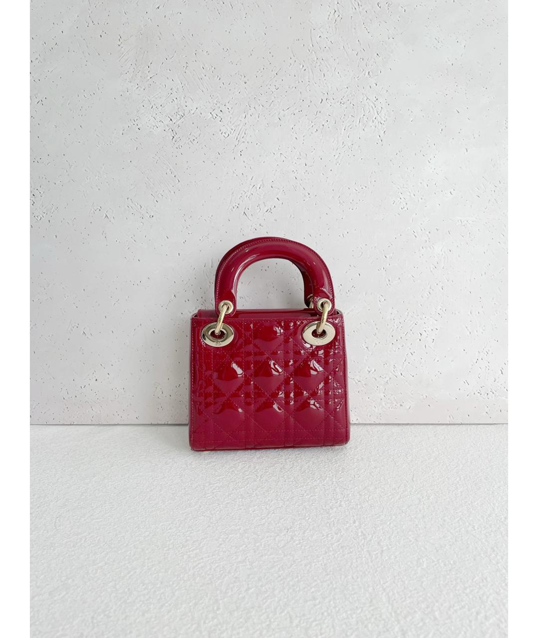 CHRISTIAN DIOR Красная сумка с короткими ручками из лакированной кожи, фото 3