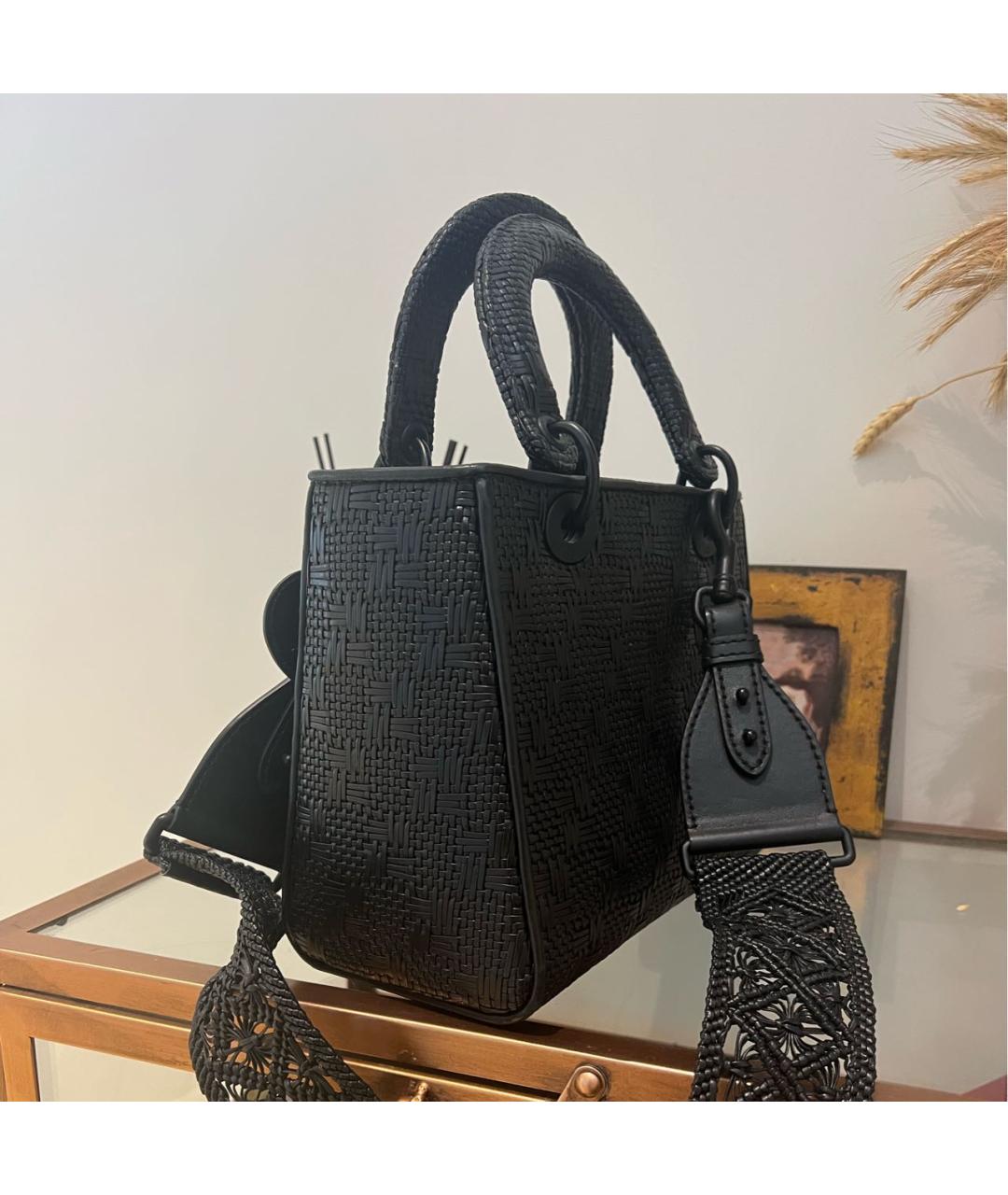 CHRISTIAN DIOR Черная кожаная сумка с короткими ручками, фото 2